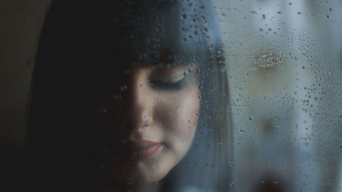 Why One Insult Outweighs Ten Compliments